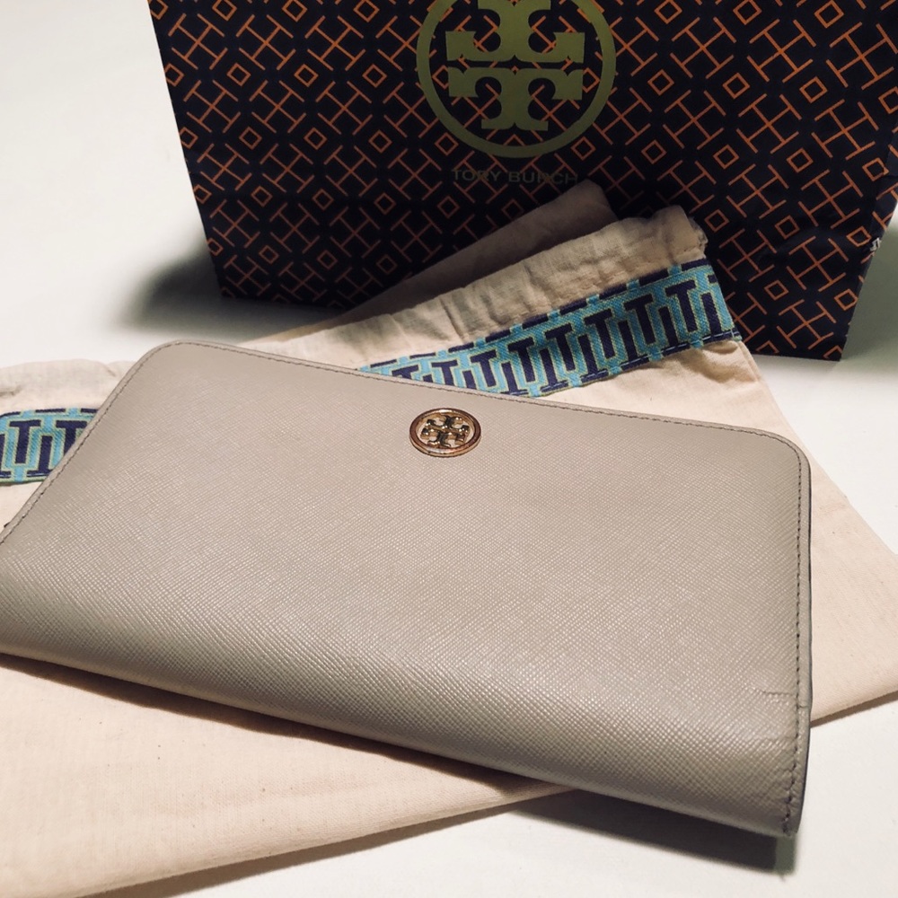 Tory Burch Zip Continental Wallet